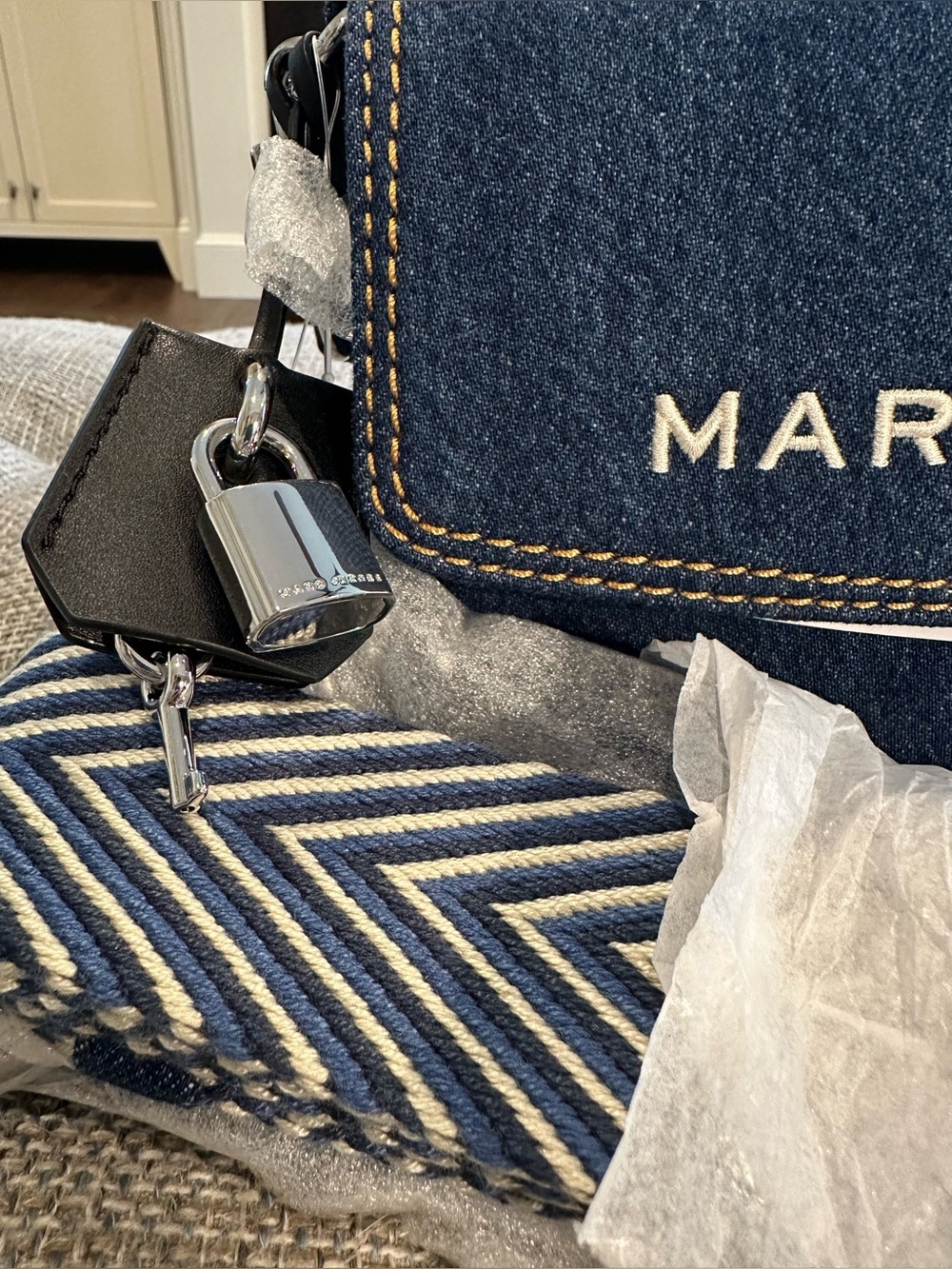 NWT Marc Jacobs Dark Denim Logo Flap Crossbody Bag w/Woven & Leather Straps $398 - Picture 8 of 10